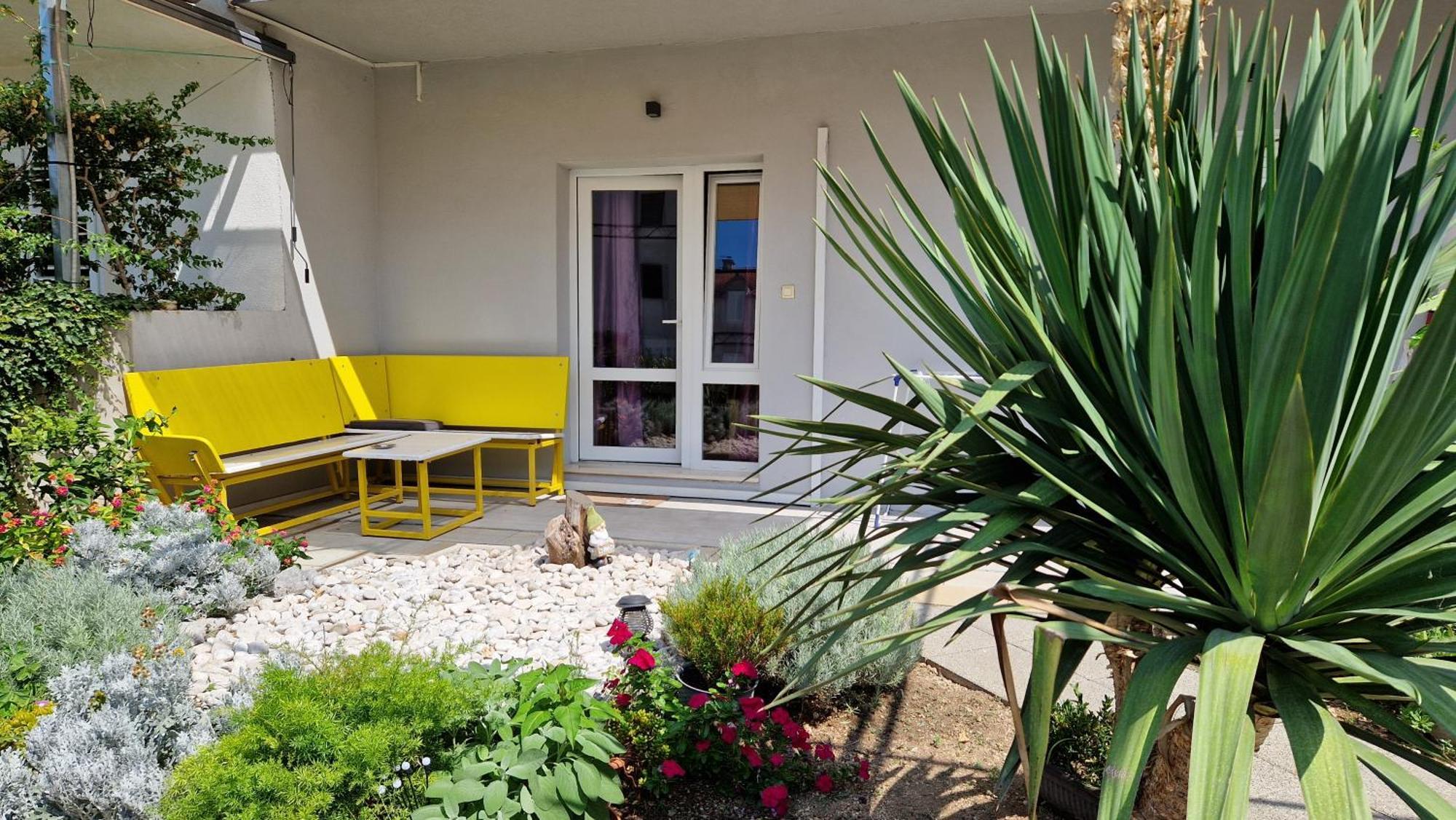 Apartman Naranca- With 2 Bedrooms Makarska